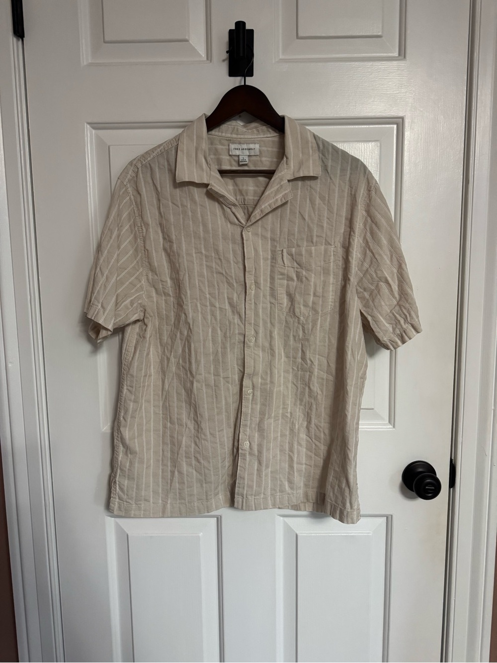 Light Beige Short-Sleeve Button-Down Shirt with Subtle Stripes
